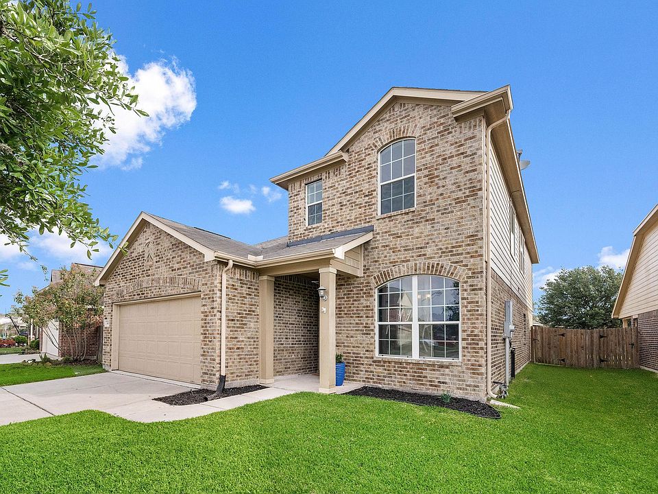 1st image of 435 Woodhaven Forest Dr