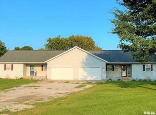 230 NW 5th St, Woodhull, IL