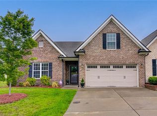 6156 Sunny Brook Dr, Clemmons, NC 27012