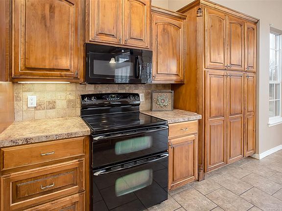 5th image of 39200 W 190th St S
