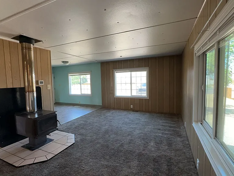 130 Jefferson Ave — Photo 10