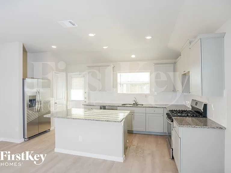 1842 Morse Way — Photo 4