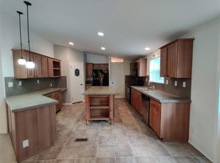 886 Nink Rd, Smithville, TX 78957