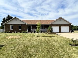 4660 E Cardinal Dr, Syracuse, IN