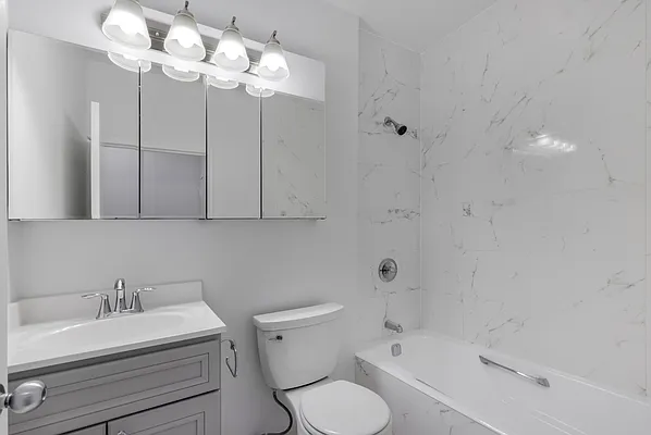 Rented by SERHANT. | media 14