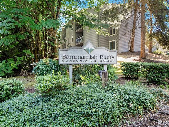 3rd image of 4635 W Lake Sammamish Parkway SE #G-301
