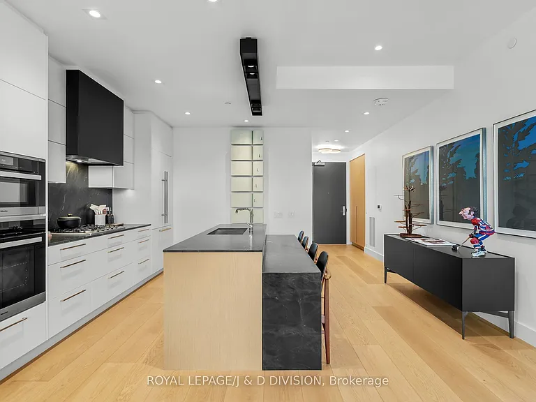 1 Strathgowan Ave #710 — Photo 6