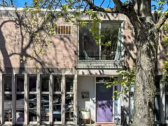 2nd image of 5462 S Blackstone Ave