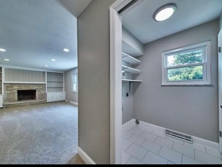 885 Prince William Ln — Photo 13
