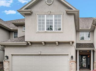 1077 Mission Hills Ct, Chesterton, IN 46304