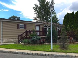 71 Secretariat St, Howell, NJ 07731