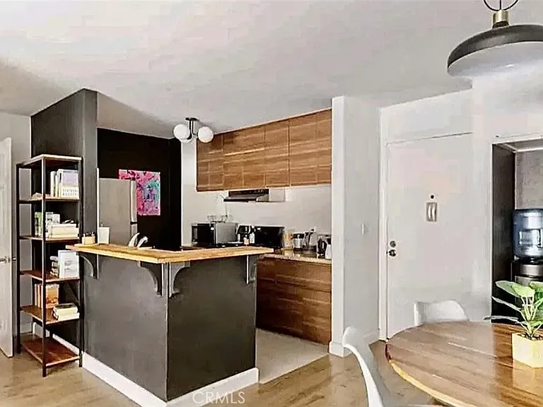 1621 Hotel Cir S — Photo 2