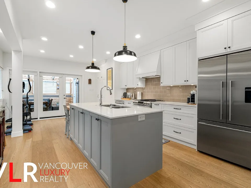 2535 York Ave #103
