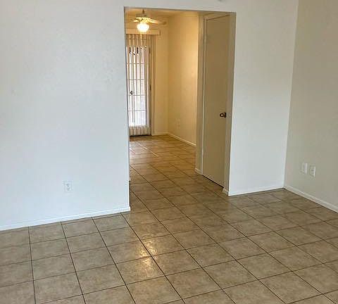 4th image of 1450 E Knoll Cir