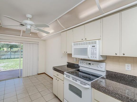 2nd image of 7812 Sylvan Dr