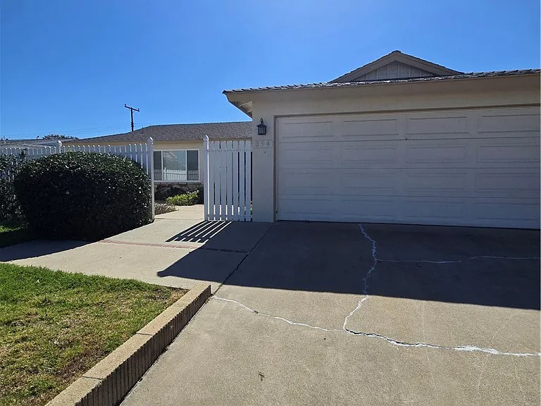 394 N Clinton St — Photo 5