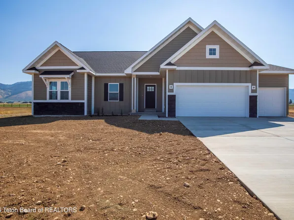 424 Caribou Peak Loop, Etna, WY 83118