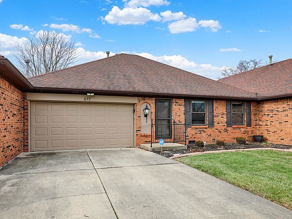 3rd image of 673 Eagle Crest Dr #14