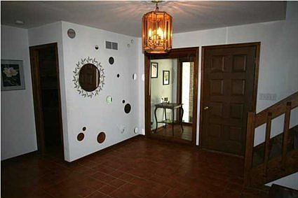 4th image of 915 Sycamore Lake Dr