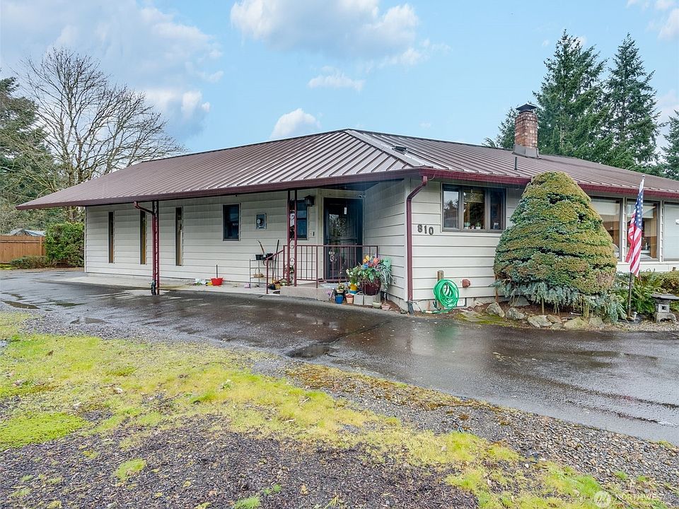 1st image of 810 SE 122nd Court
