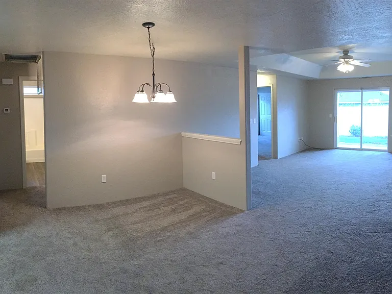 445 Crystal Dr — Photo 10