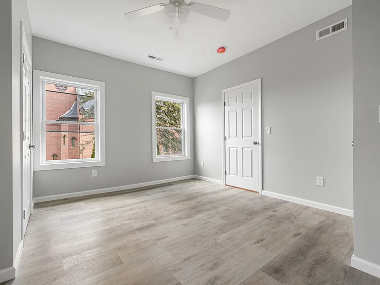 113D Temple St — Photo 12