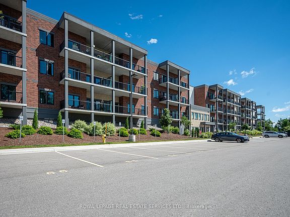 2nd image of 121 Mary St #314