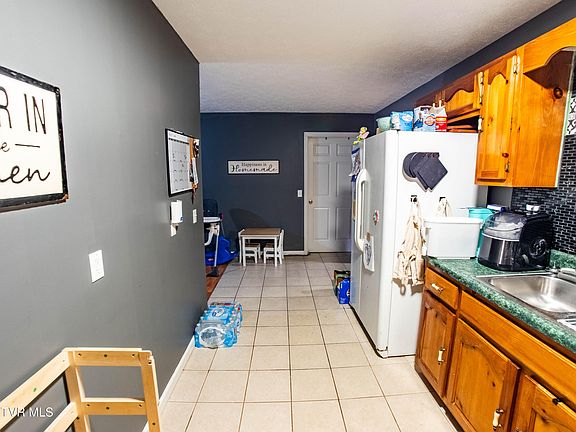 5th image of 152 Echo Hills Dr