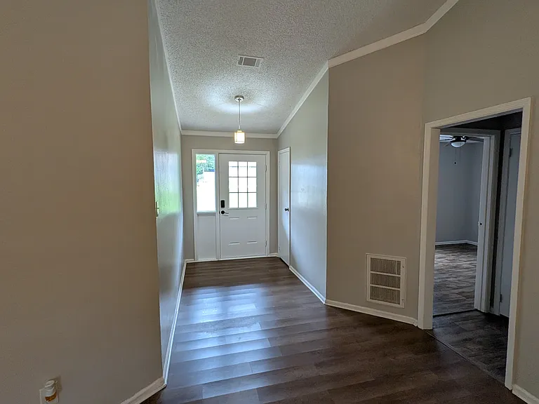 1609 Amour Dr — Photo 25