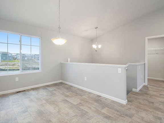5th image of 3051 Ivy Wood Cir