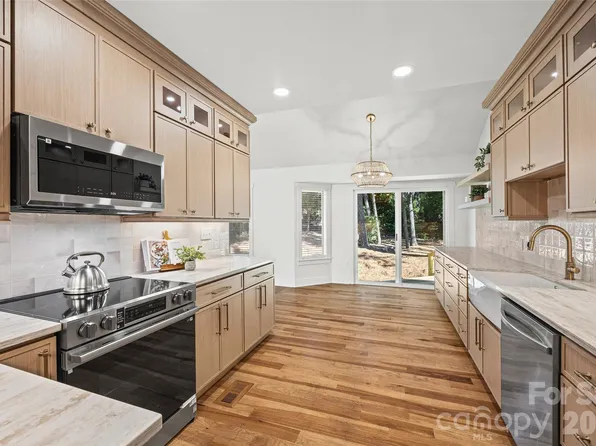 25002 Molokai Ext, Tega Cay, SC 29708