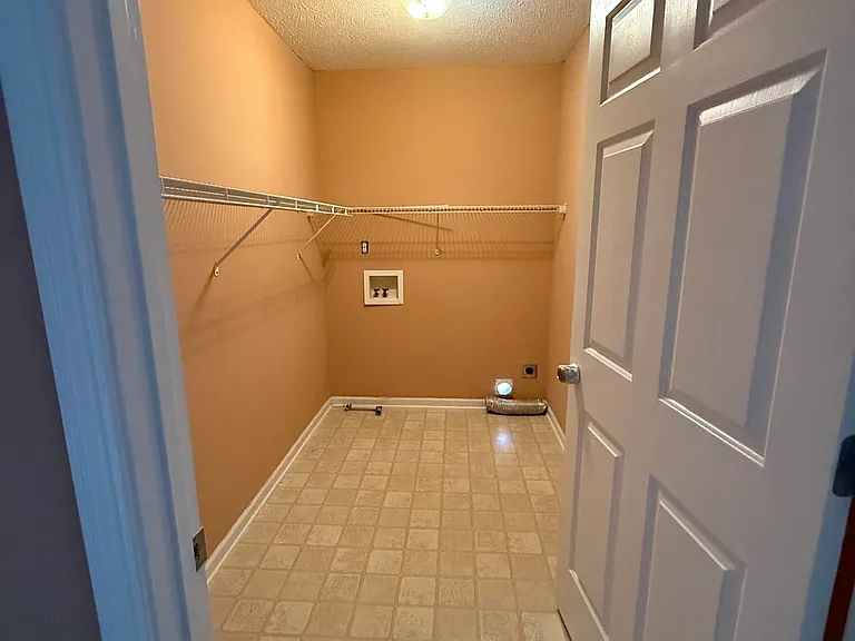 345 Peppercorn Ln — Photo 14