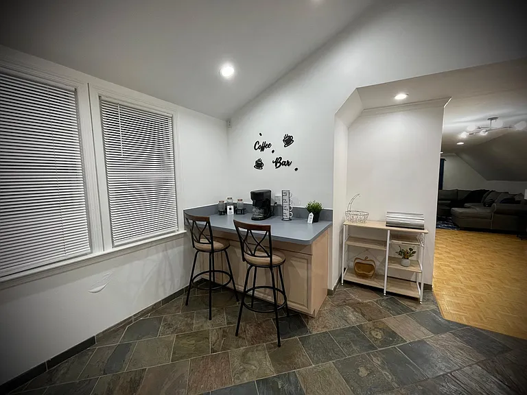 135 W 30th St #3 — Photo 16