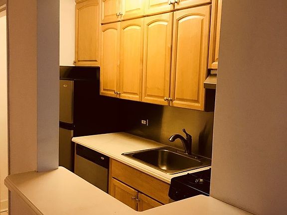 4th image of 442 W 57th St APT 4E