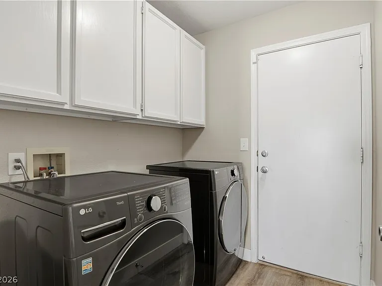 3121 Siena Cir — Photo 17