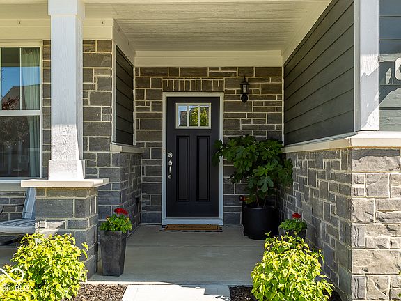 3rd image of 14856 Tiago Ln