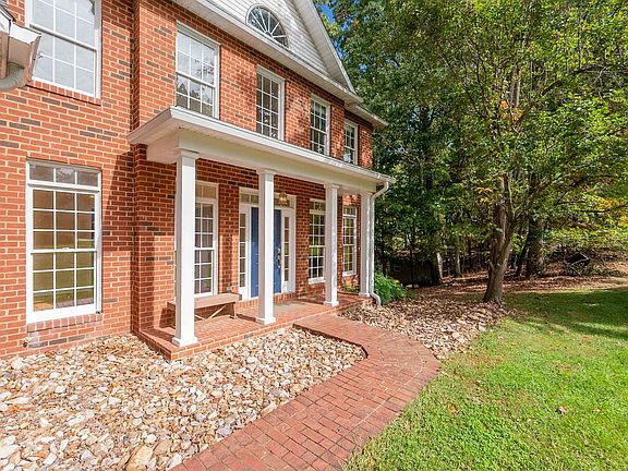 5th image of 2075 Lubna Dr