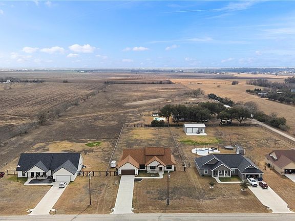 2nd image of 659 Thormeyer Rd