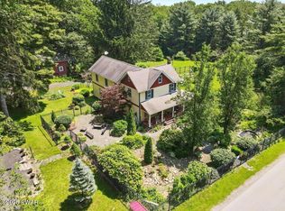 160 Long Rd, Canadensis, PA 18325