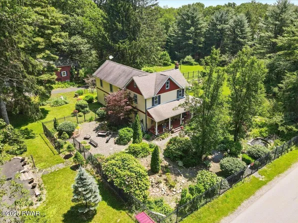 160 Long Rd, Canadensis, PA 18325