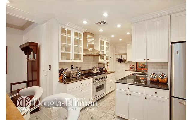 Sold by Douglas Elliman | media 4