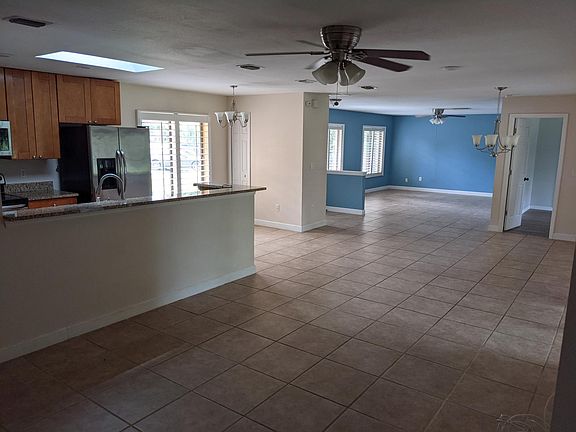 5th image of 110 Glendale Dr