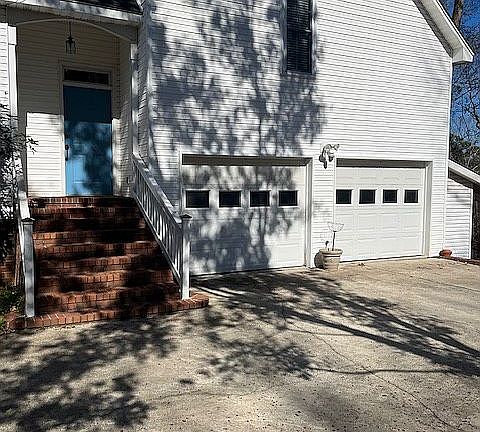 3rd image of 885 River Bluff Rd