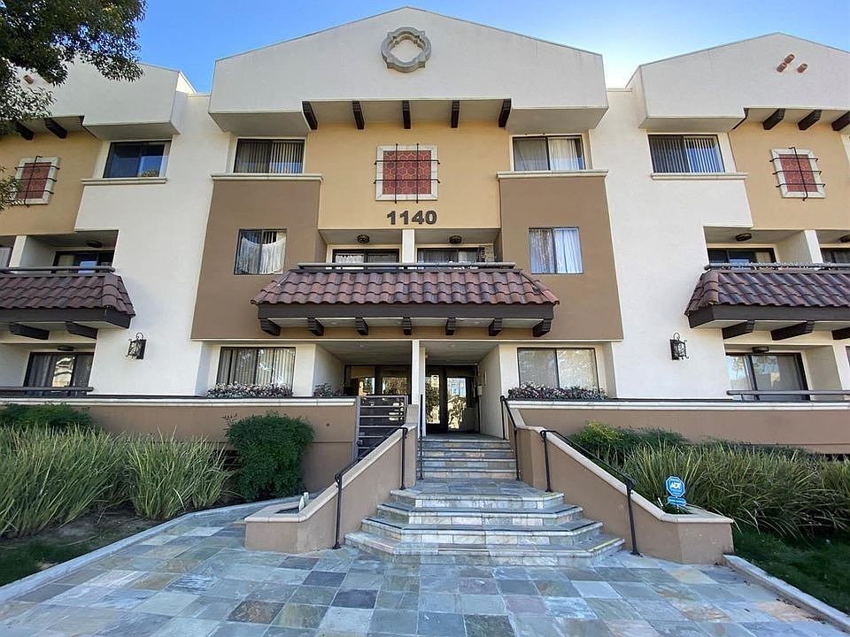 1st image of 1140 Winchester Ave #15