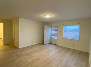 215 W North E, Gas City, IN 46933