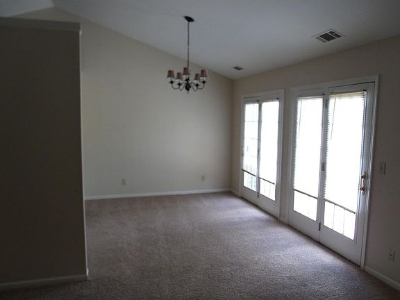 5th image of 5227 Scarsdale Cv