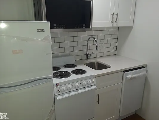 Rented by Brown Harris Stevens | media 6