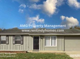 9422 Meadowlark Dr, Indianapolis, IN 46235