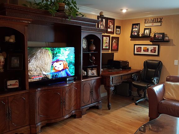 5th image of 11396 Glenwood Dr. #37