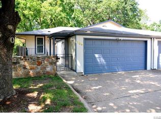 729 Knickerbacker Dr, Ballwin, MO 63021